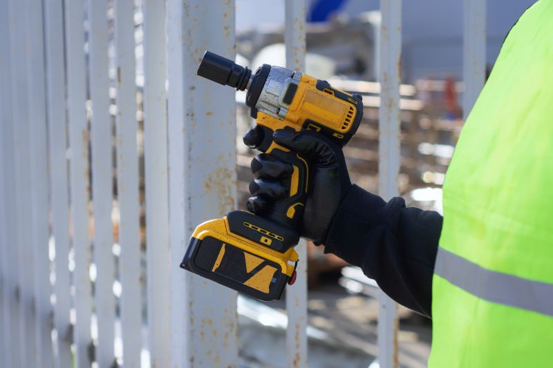 Who Does Fence Service